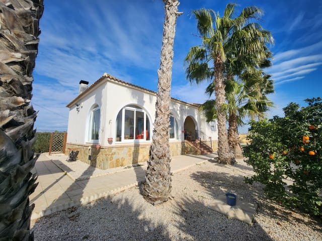 4 soveværelse Finca/Landehus til salg i Catral med swimmingpool - € 385.000 (Ref: 8769118)