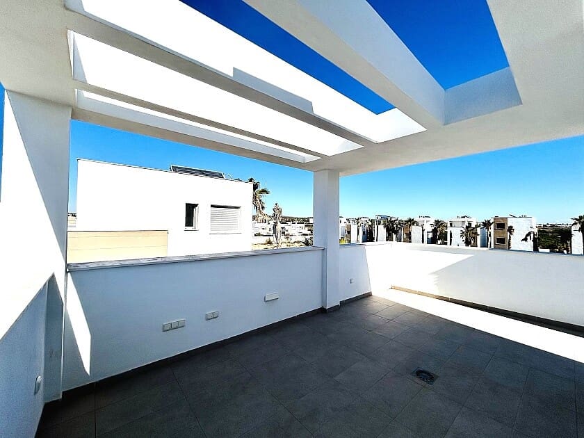 Chalet de 3 habitaciones en Guardamar del Segura en venta con piscina - 580.000 € (Ref: 8771170)