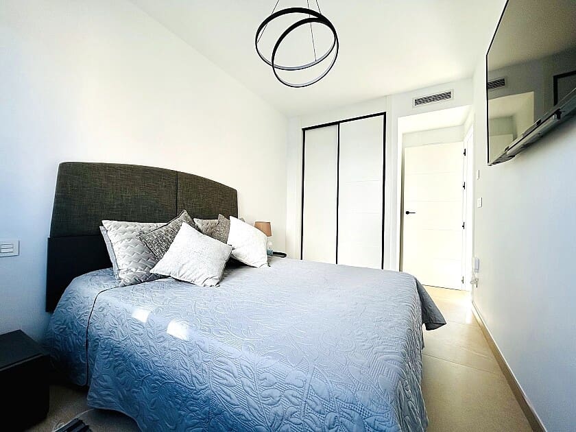 Chalet de 3 habitaciones en Guardamar del Segura en venta con piscina - 580.000 € (Ref: 8771170)