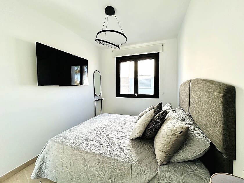 Chalet de 3 habitaciones en Guardamar del Segura en venta con piscina - 580.000 € (Ref: 8771170)