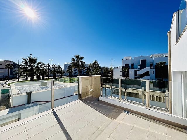 3 bedroom Villa for sale in Guardamar del Segura with pool - € 580,000 (Ref: 8771170)