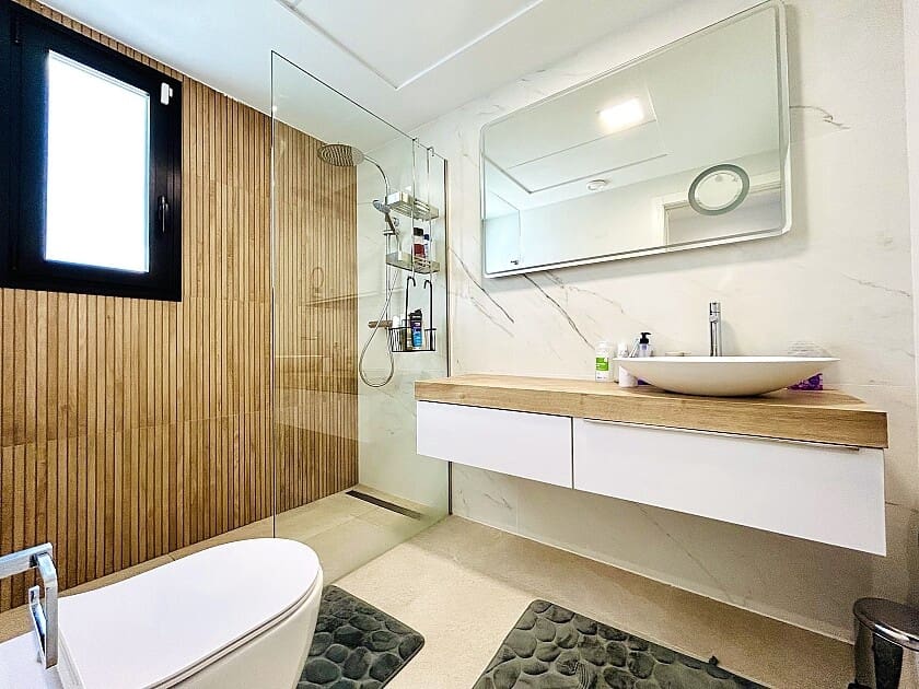 Chalet de 3 habitaciones en Guardamar del Segura en venta con piscina - 580.000 € (Ref: 8771170)