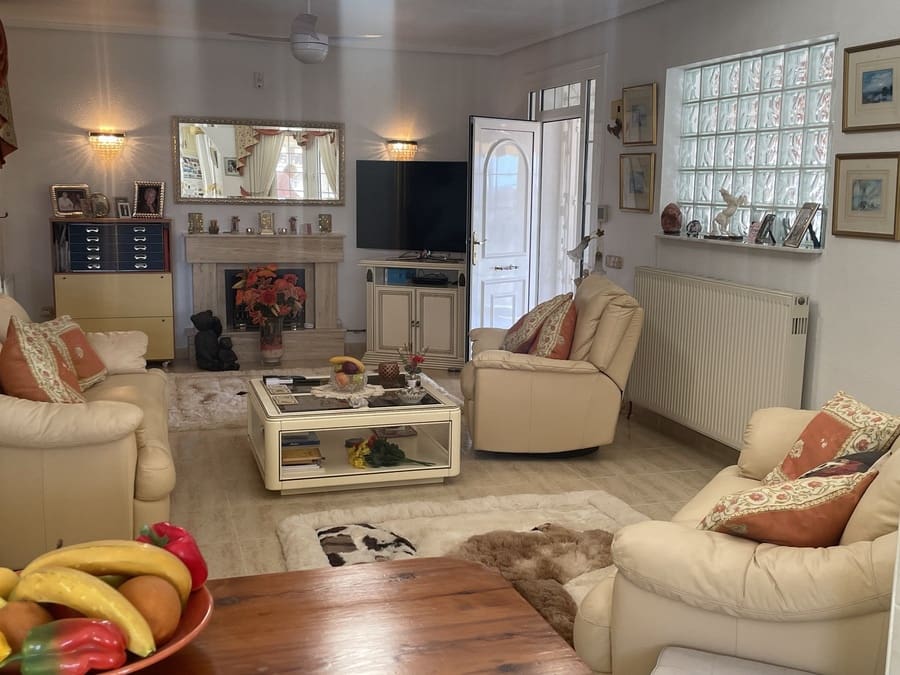 5 makuuhuone Huvila myytävänä paikassa Ciudad Quesada mukana uima-altaan - 499 000 € (Ref: 8777075)