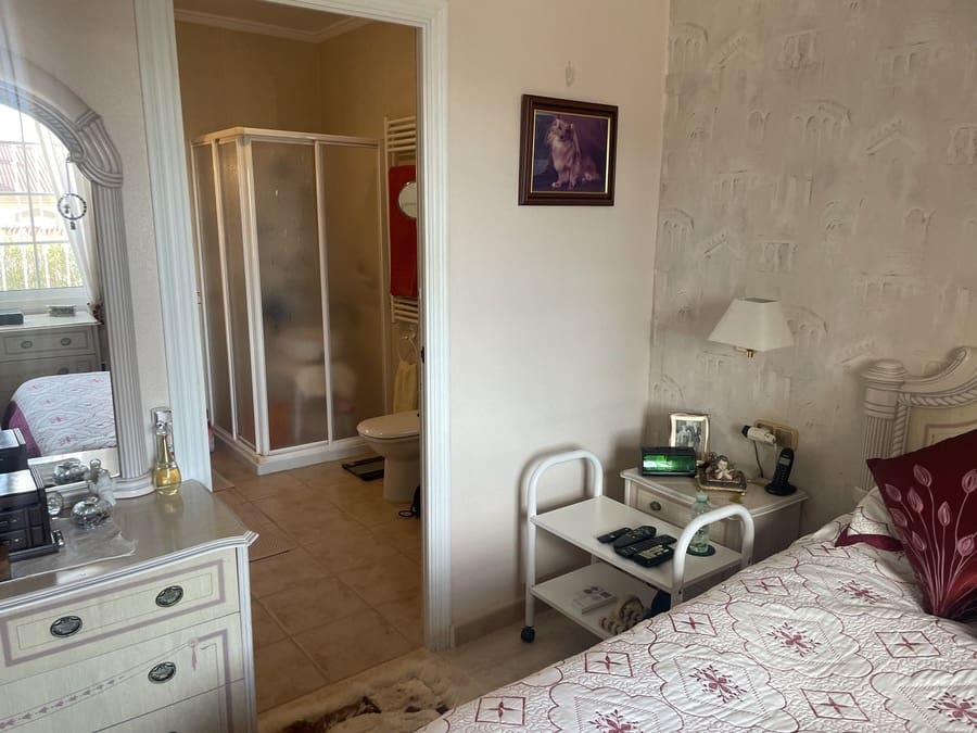 5 makuuhuone Huvila myytävänä paikassa Ciudad Quesada mukana uima-altaan - 499 000 € (Ref: 8777075)