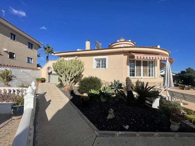 5 makuuhuone Huvila myytävänä paikassa Ciudad Quesada, Rojales mukana uima-altaan - 499 000 € (Ref: 8777075)