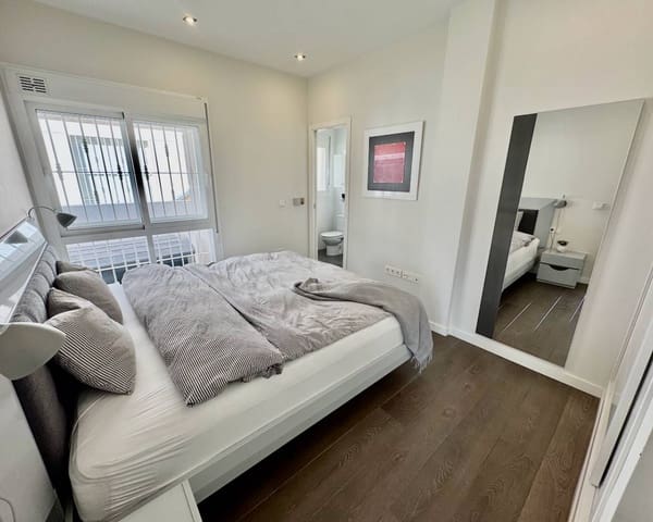 3 makuuhuone Huvila myytävänä paikassa Ciudad Quesada, Rojales mukana uima-altaan 
autotalli - 439 000 € (Ref: 8785332)