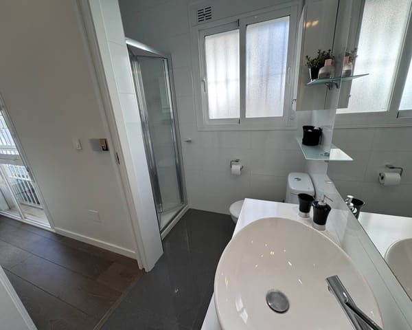 3 makuuhuone Huvila myytävänä paikassa Ciudad Quesada, Rojales mukana uima-altaan 
autotalli - 439 000 € (Ref: 8785332)