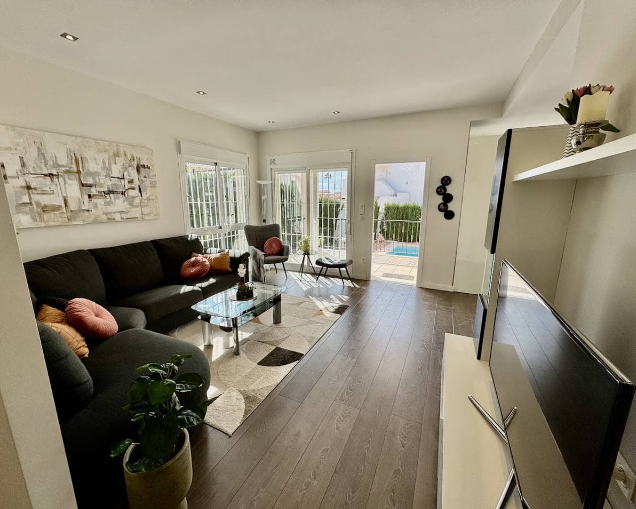 3 makuuhuone Huvila myytävänä paikassa Ciudad Quesada mukana uima-altaan 
autotalli - 439 000 € (Ref: 8785332)