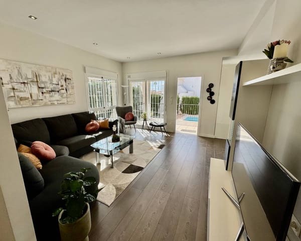 3 makuuhuone Huvila myytävänä paikassa Ciudad Quesada, Rojales mukana uima-altaan 
autotalli - 439 000 € (Ref: 8785332)