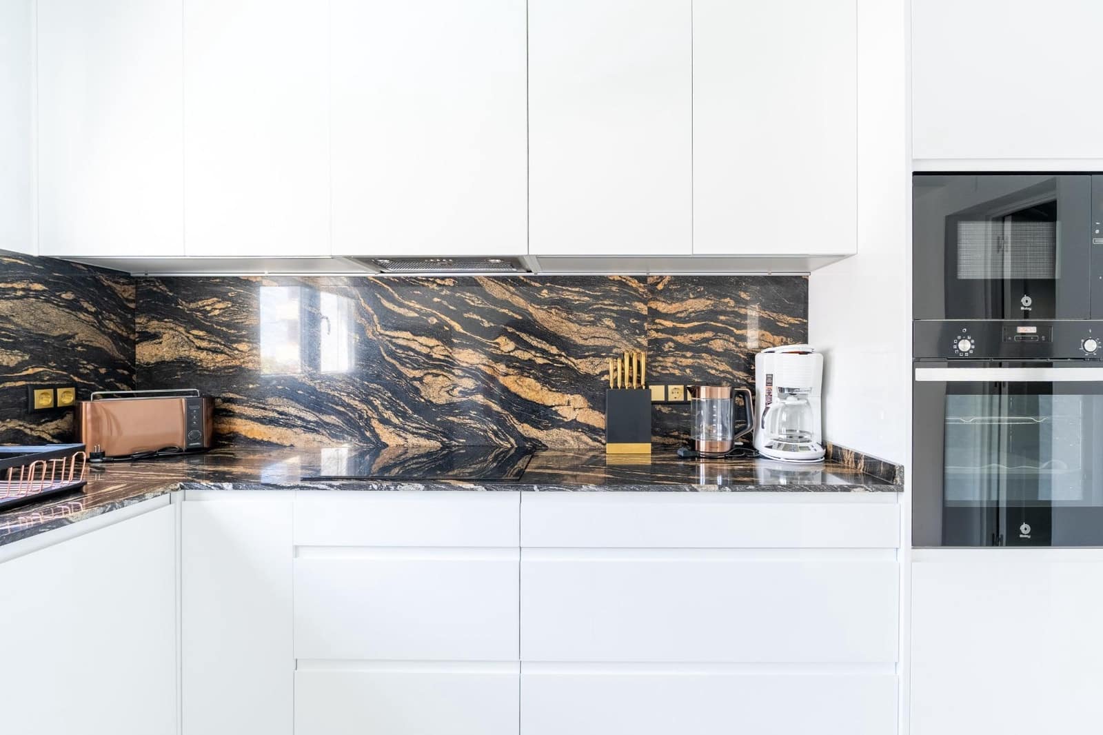 4 sypialnia Dom szeregowy na sprzedaż w Torrevieja z basenem garażem - 545 000 € (Ref: 8802487)