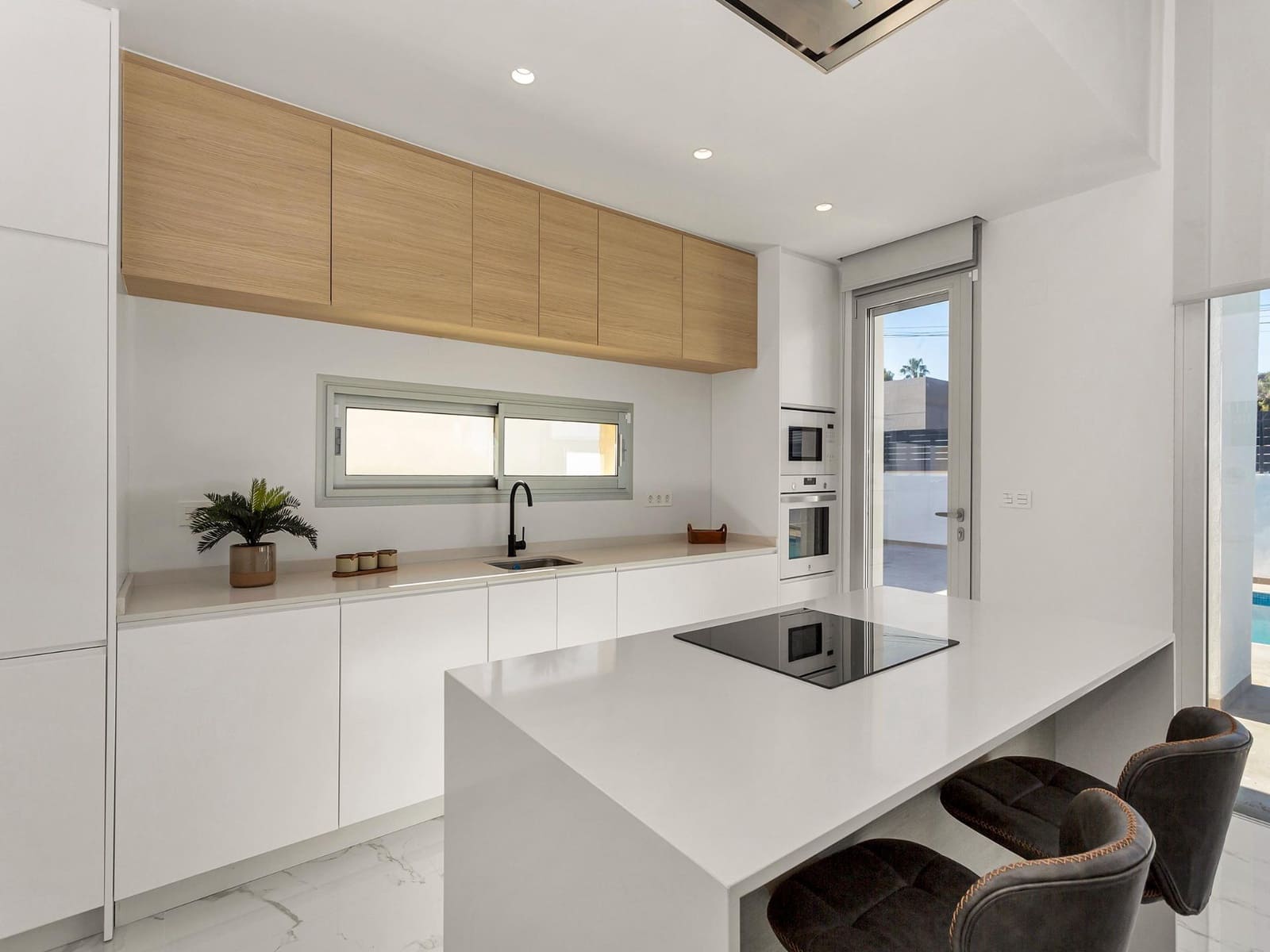 3 sypialnia Willa na sprzedaż w Torrevieja z basenem - 700 000 € (Ref: 8817082)