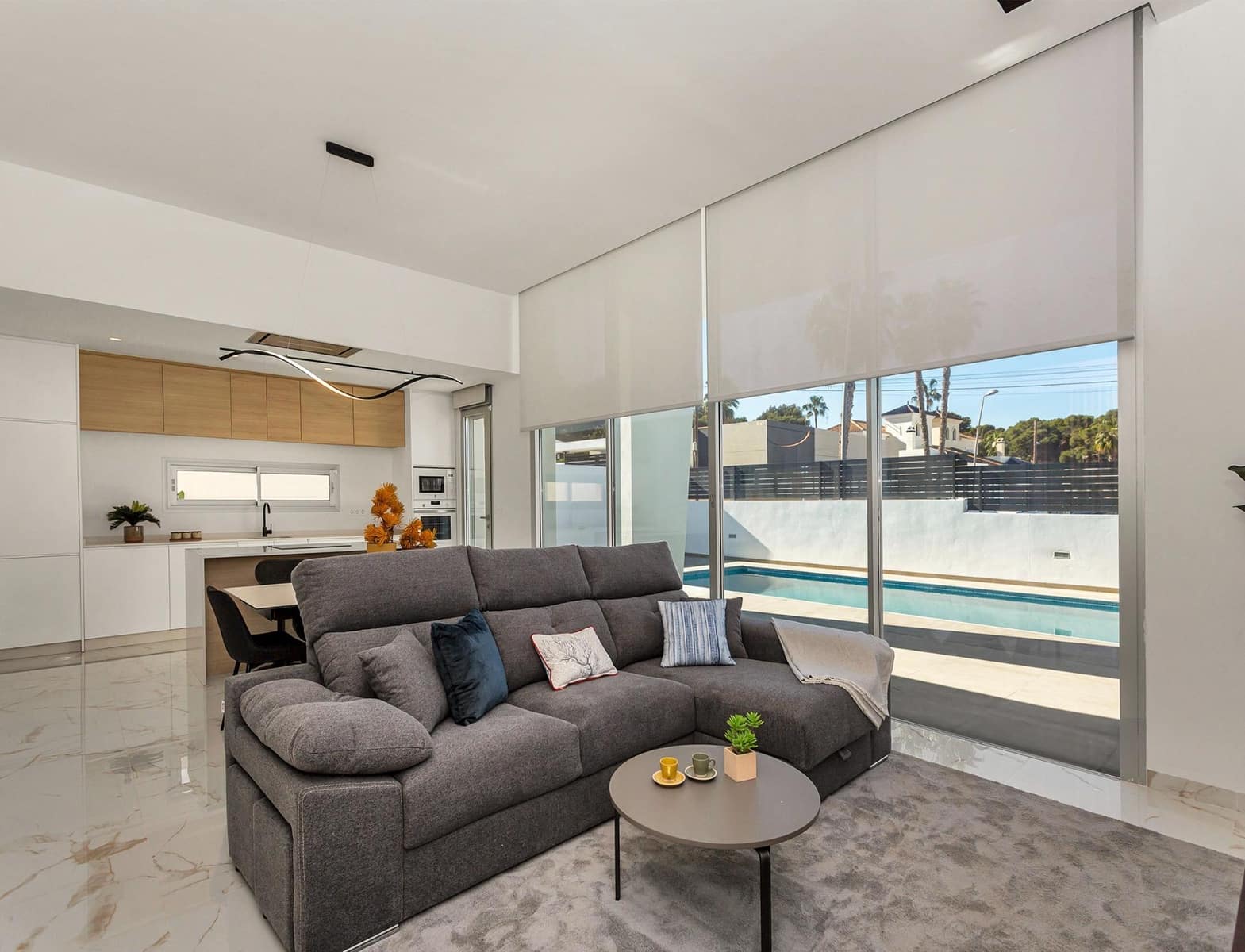 3 sypialnia Willa na sprzedaż w Torrevieja z basenem - 700 000 € (Ref: 8817082)