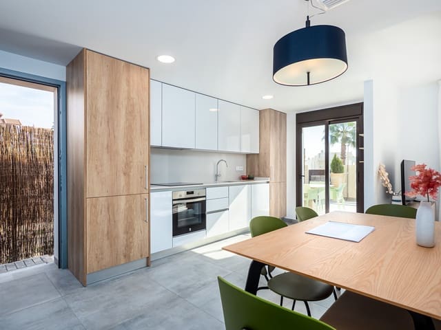 Chalet de 3 habitaciones en Orihuela Costa, Orihuela en venta con piscina - 297.000 € (Ref: 8817110)