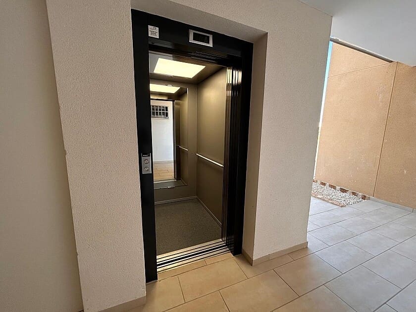 2 bedroom Apartment for sale in Villamartin with pool garage - € 370,000 (Ref: 8820903)