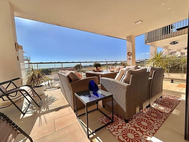 Apartamento de 2 habitaciones en Villamartin, Orihuela en venta con piscina garaje - 370.000 € (Ref: 8820903)