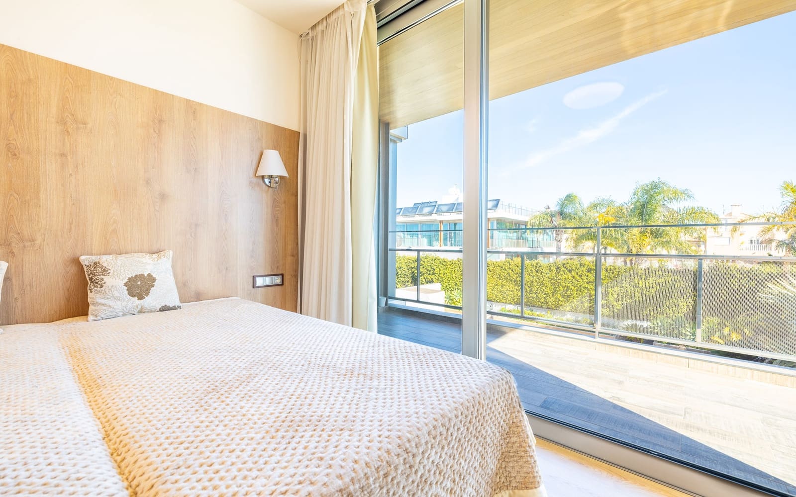 2 sypialnia Willa na sprzedaż w Orihuela Costa z basenem garażem - 1 100 000 € (Ref: 8824035)