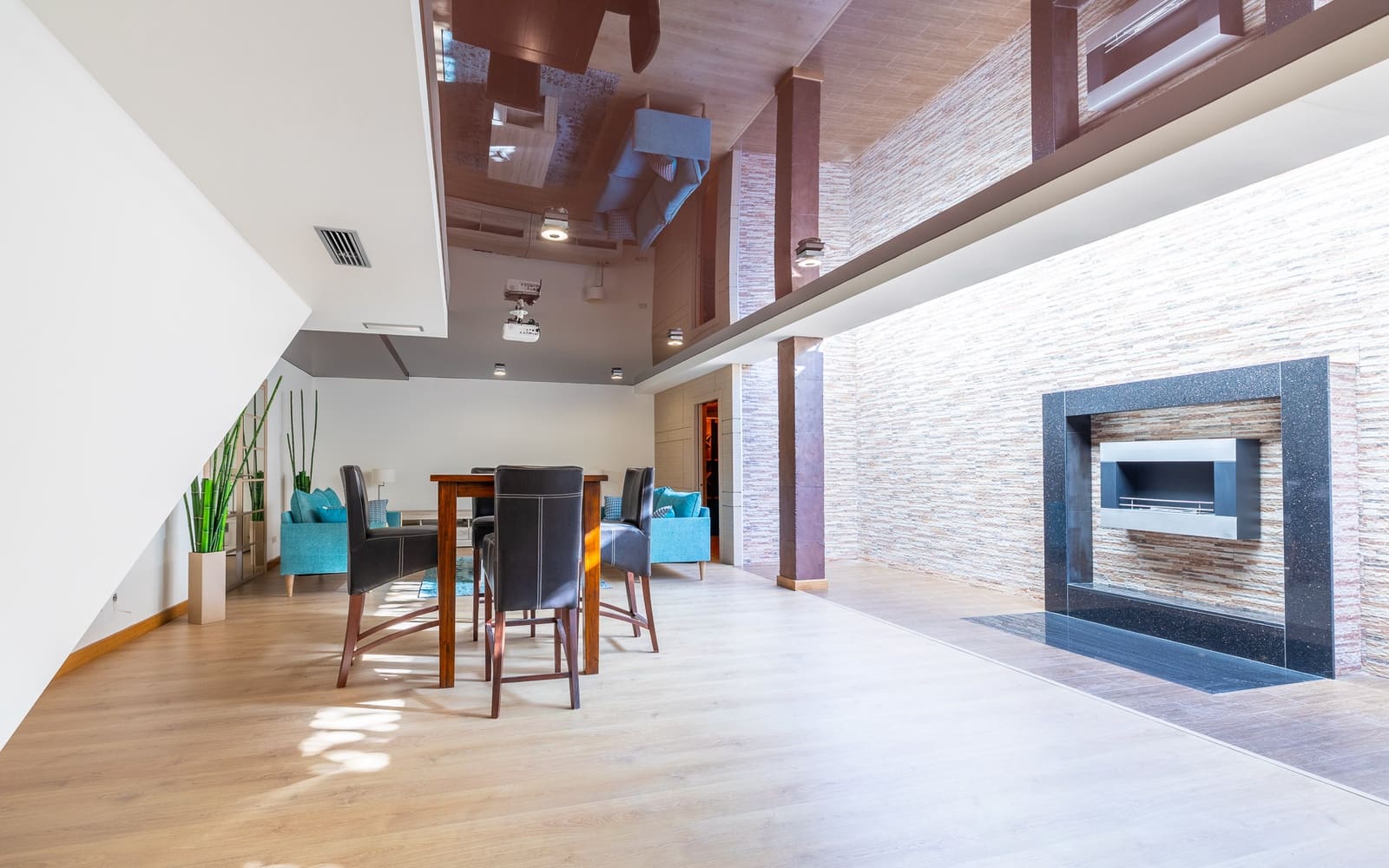 2 sypialnia Willa na sprzedaż w Orihuela Costa z basenem garażem - 1 100 000 € (Ref: 8824035)