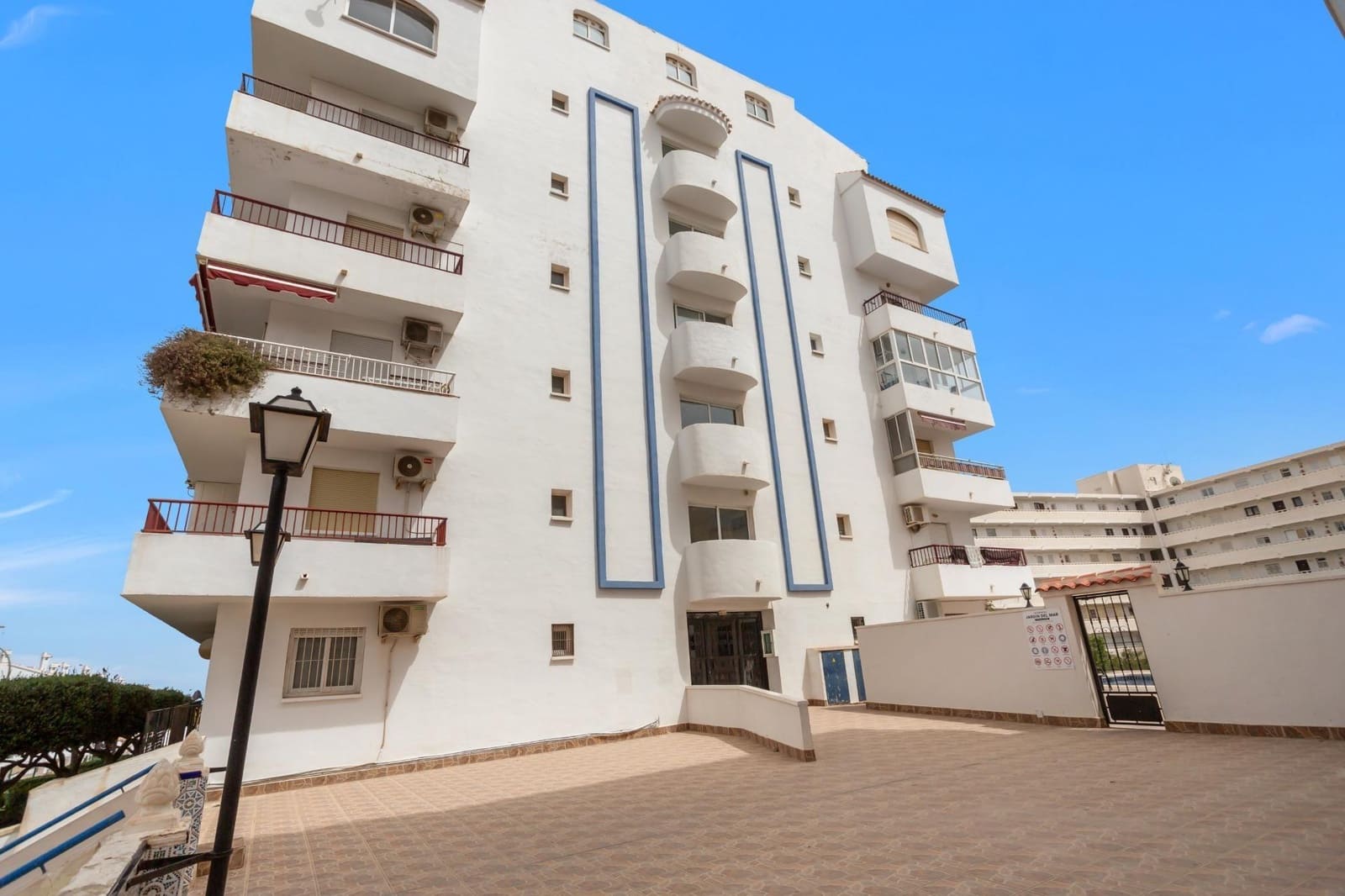 3 makuuhuone Kattohuoneisto myytävänä paikassa Torrevieja mukana uima-altaan - 180 000 € (Ref: 8826126)