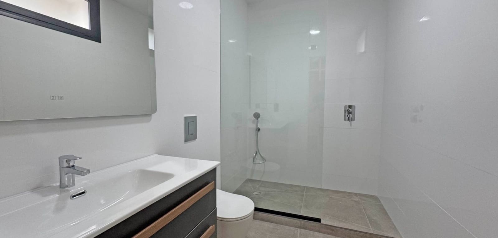 4 soveværelse Villa til salg i Torrevieja med swimmingpool garage - € 495.000 (Ref: 8835208)