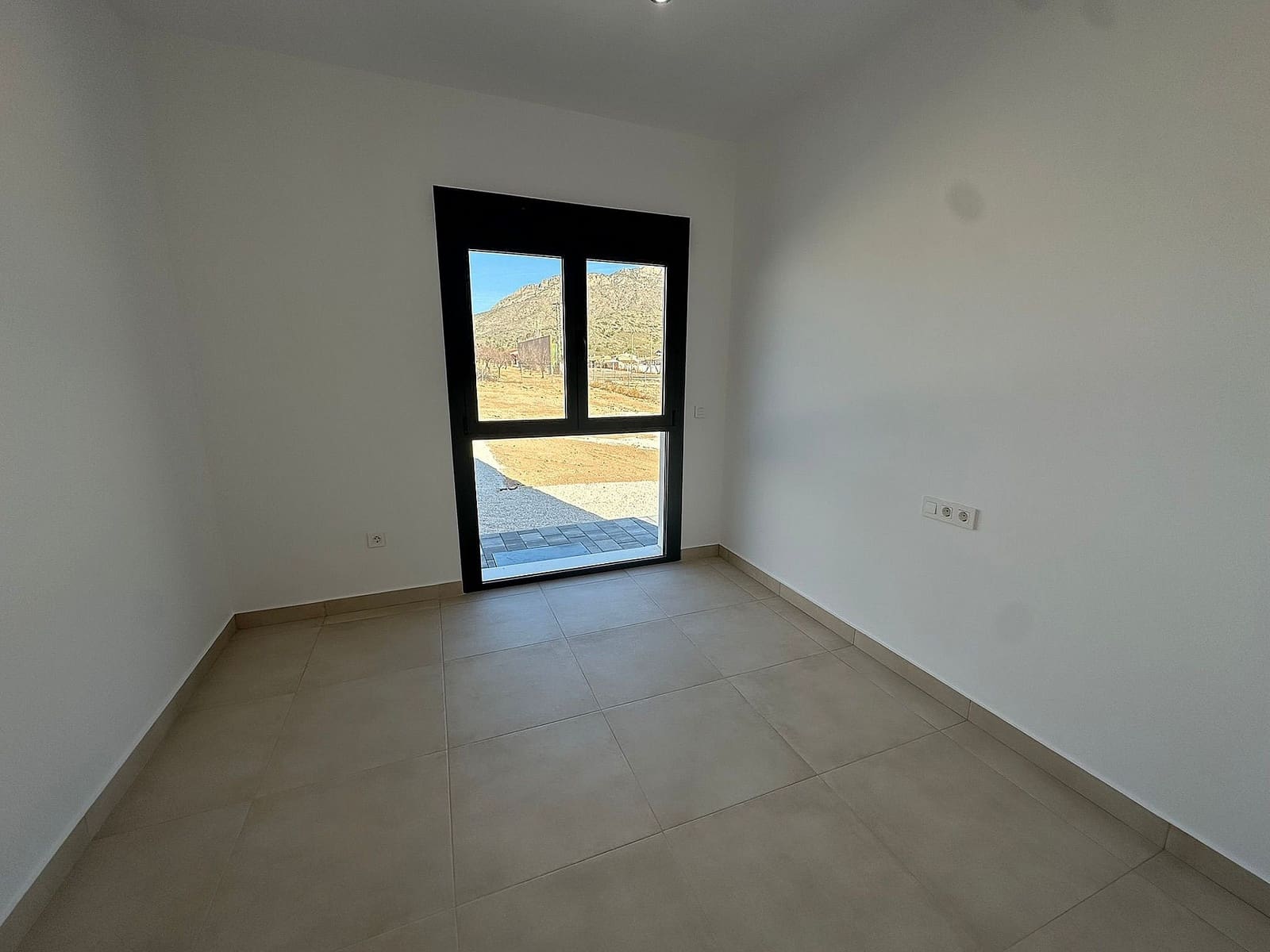 3 soveværelse Villa til salg i El Canton med swimmingpool garage - € 339.995 (Ref: 8835211)