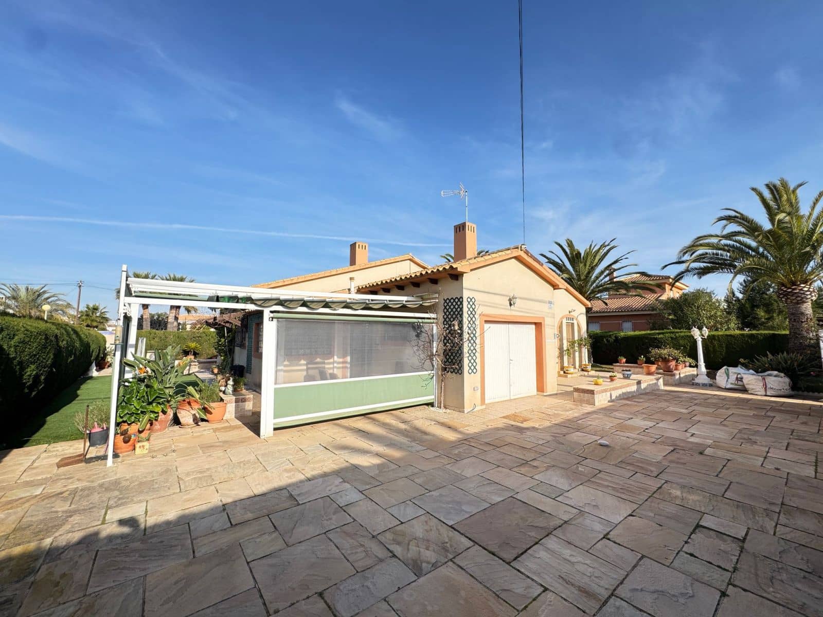 3 bedroom Villa for sale in Cabo Roig with pool - € 790,000 (Ref: 8837644)