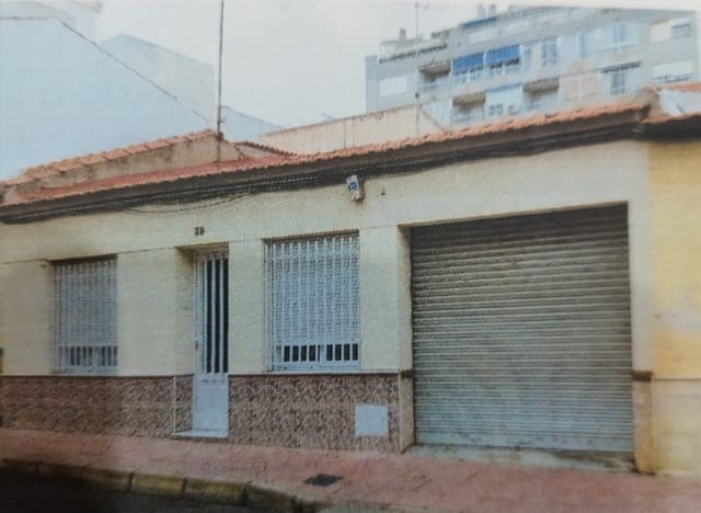 4 slaapkamer Huis te koop in Torrevieja met garage - € 185.000 (Ref: 8839941)
