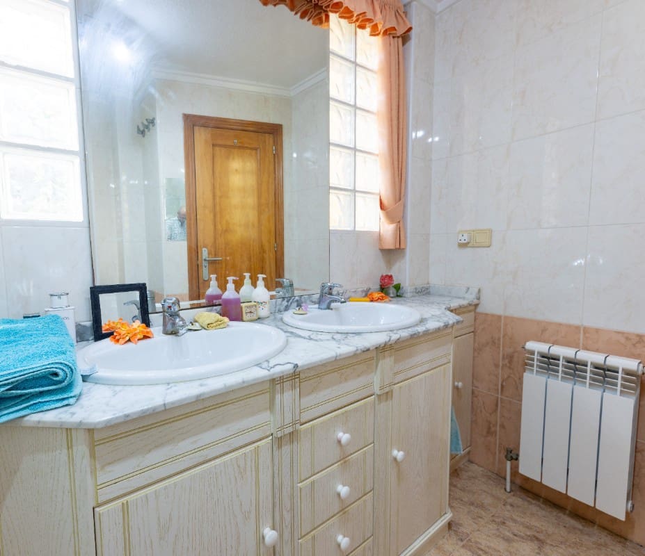 3 camera da letto Villa in vendita in Los Altos con piscina garage - 350.000 € (Rif: 8845693)