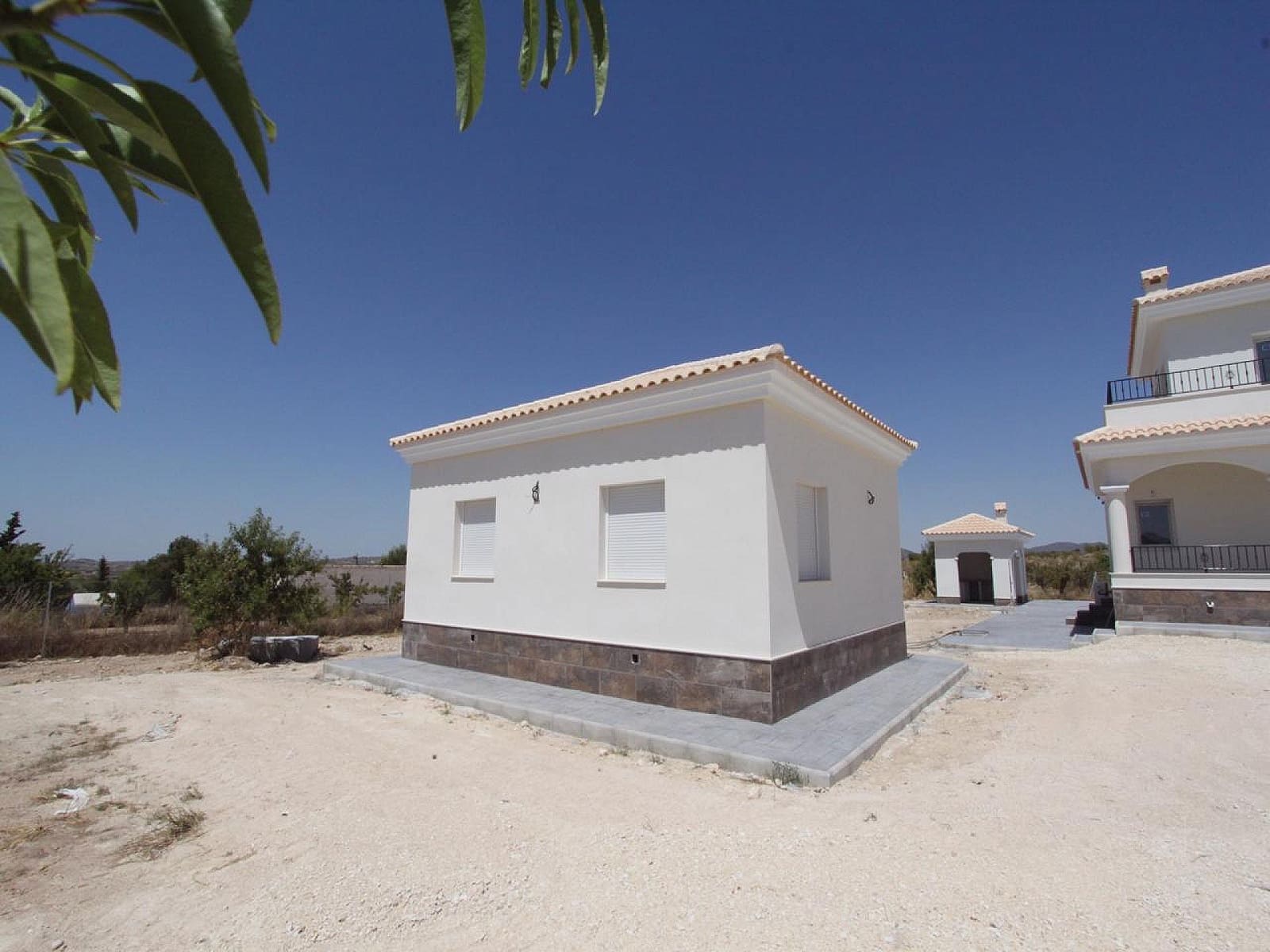 4 bedroom Villa for sale in Pinoso with pool garage - € 449,000 (Ref: 8849856)