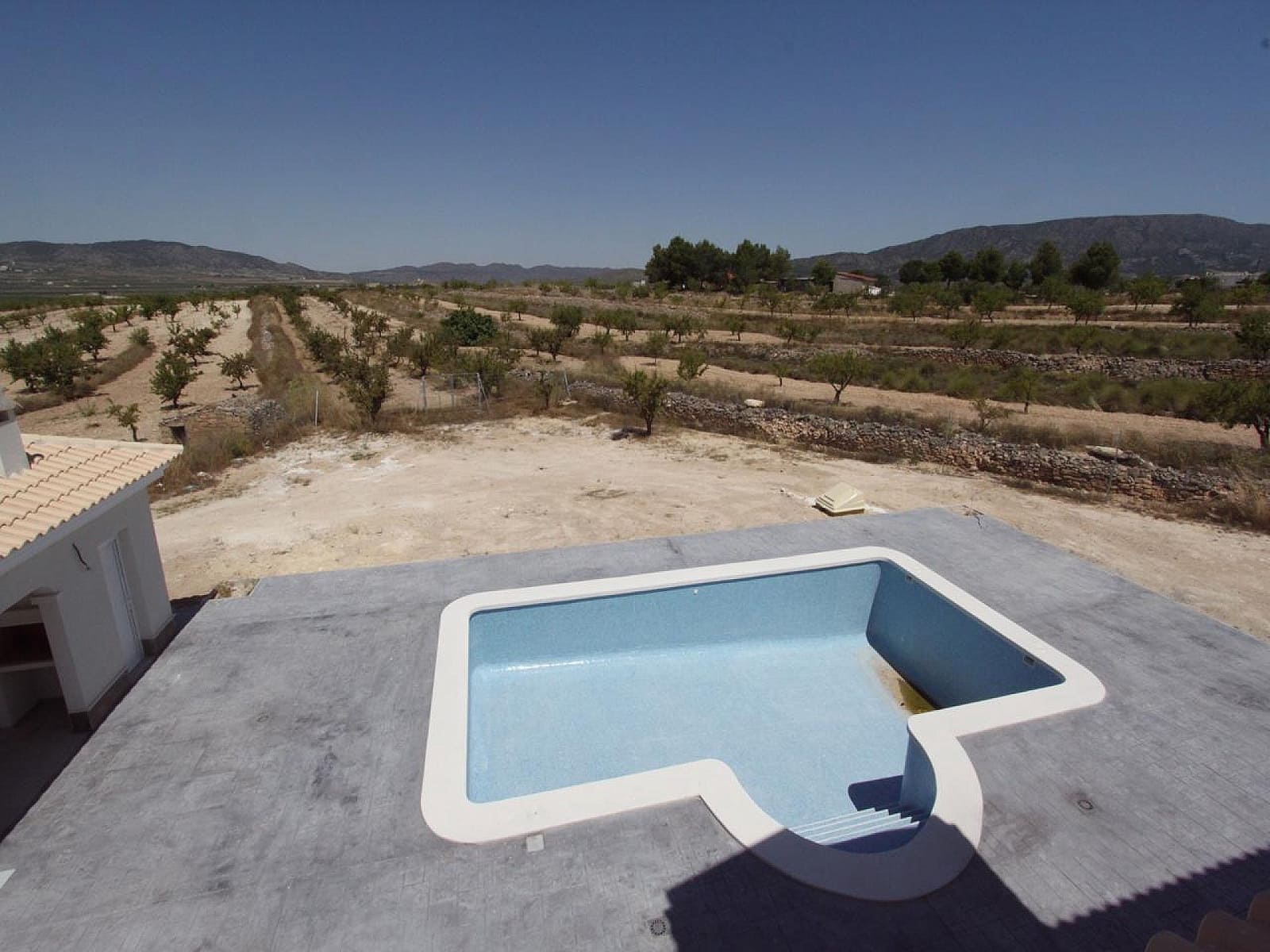 4 bedroom Villa for sale in Pinoso with pool garage - € 449,000 (Ref: 8849856)