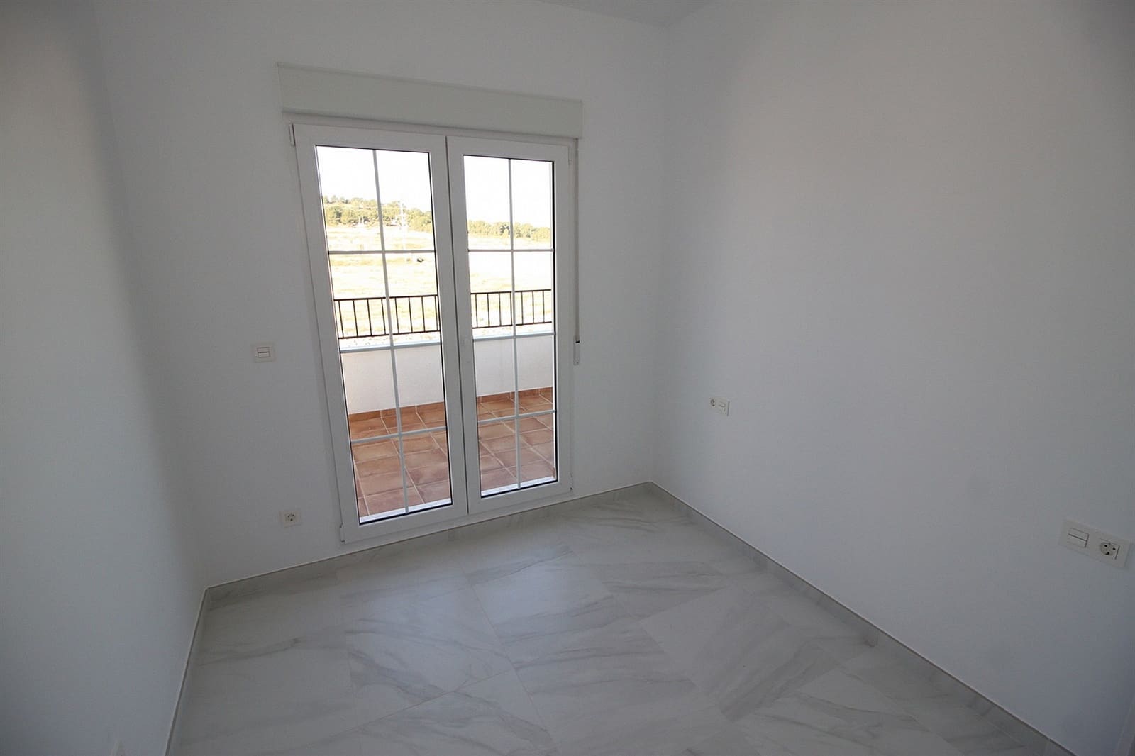 4 bedroom Villa for sale in Pinoso with garage - € 505,000 (Ref: 8849857)