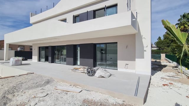 4 camera da letto Villa in vendita in Ciudad Quesada, Rojales con piscina - 849.000 € (Rif: 8864338)