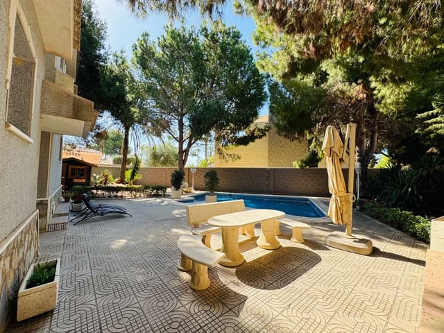 Chalet de 5 habitaciones en Ciudad Quesada, Rojales en venta con piscina - 649.000 € (Ref: 8878434)