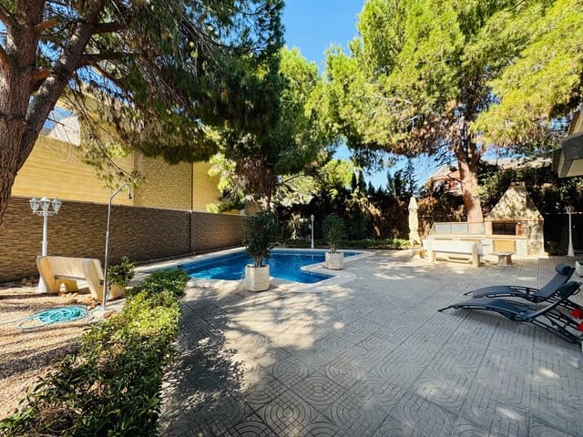 Chalet de 5 habitaciones en Ciudad Quesada, Rojales en venta con piscina - 649.000 € (Ref: 8878434)