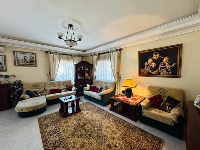 Chalet de 5 habitaciones en Ciudad Quesada, Rojales en venta con piscina - 649.000 € (Ref: 8878434)