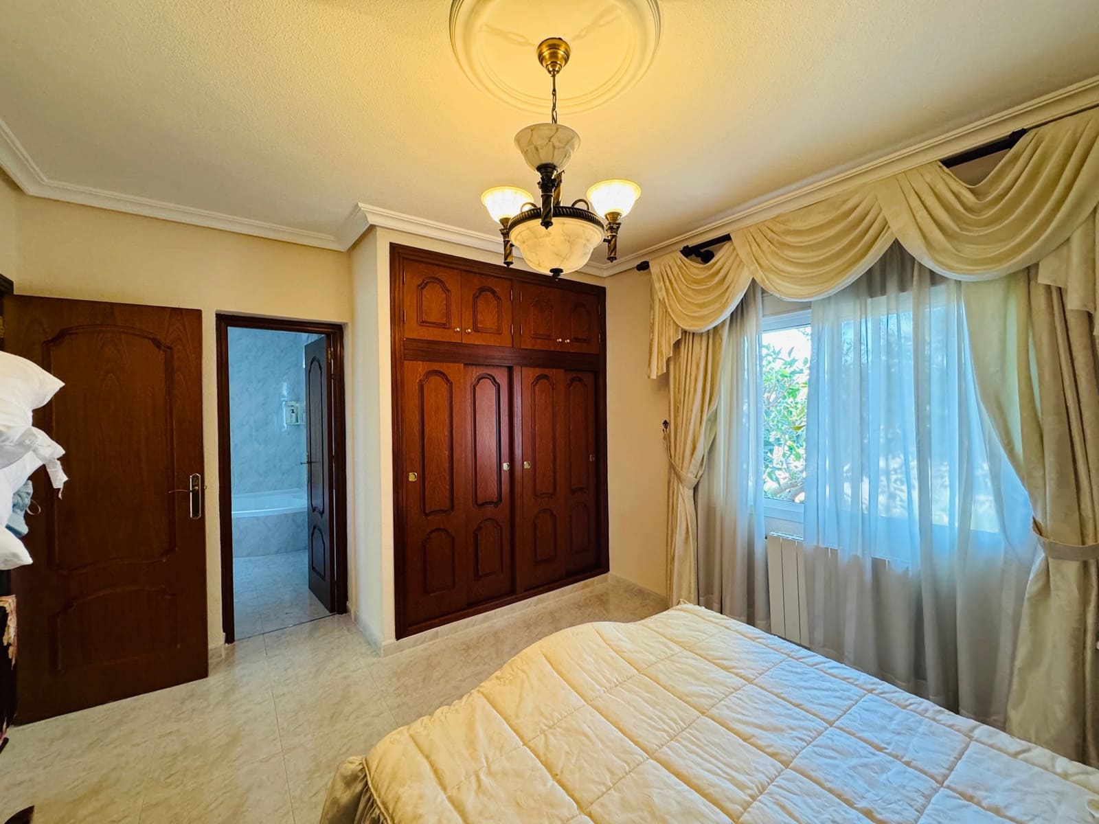 Chalet de 5 habitaciones en Ciudad Quesada en venta con piscina - 649.000 € (Ref: 8878434)