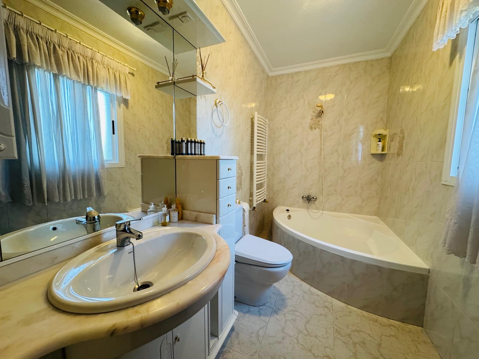 Chalet de 5 habitaciones en Ciudad Quesada en venta con piscina - 649.000 € (Ref: 8878434)