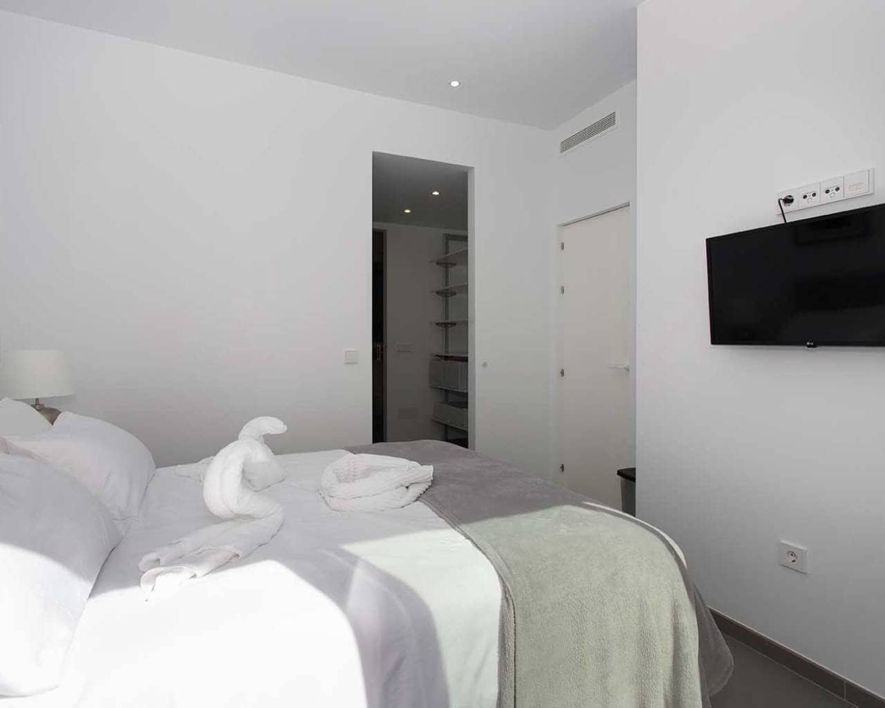 3 bedroom Villa for sale in Ciudad Quesada with pool - € 695,000 (Ref: 8878452)