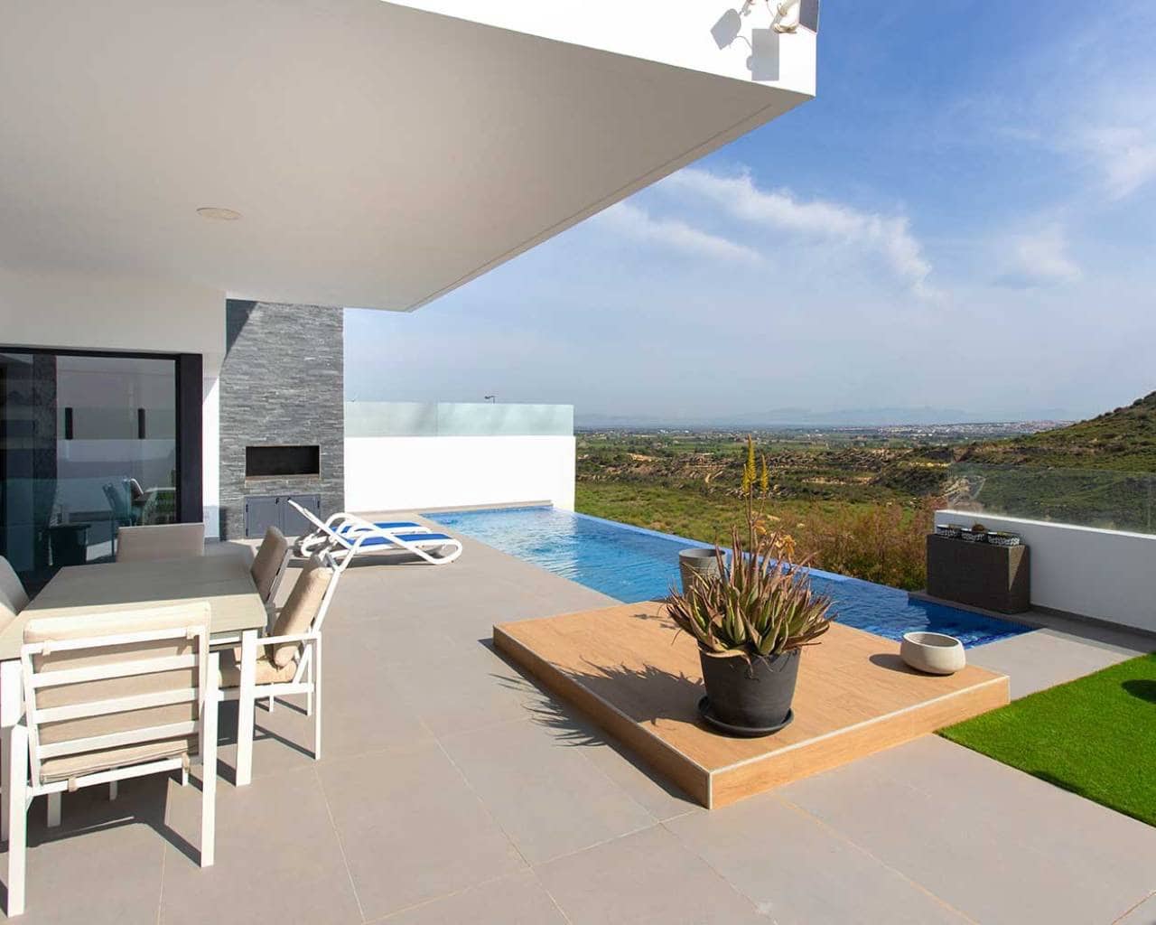 3 bedroom Villa for sale in Ciudad Quesada with pool - € 695,000 (Ref: 8878452)