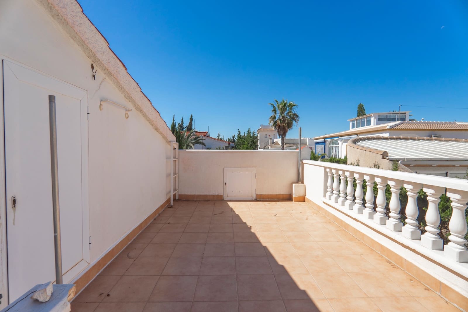 Chalet de 2 habitaciones en Ciudad Quesada en venta con piscina - 430.000 € (Ref: 8905834)