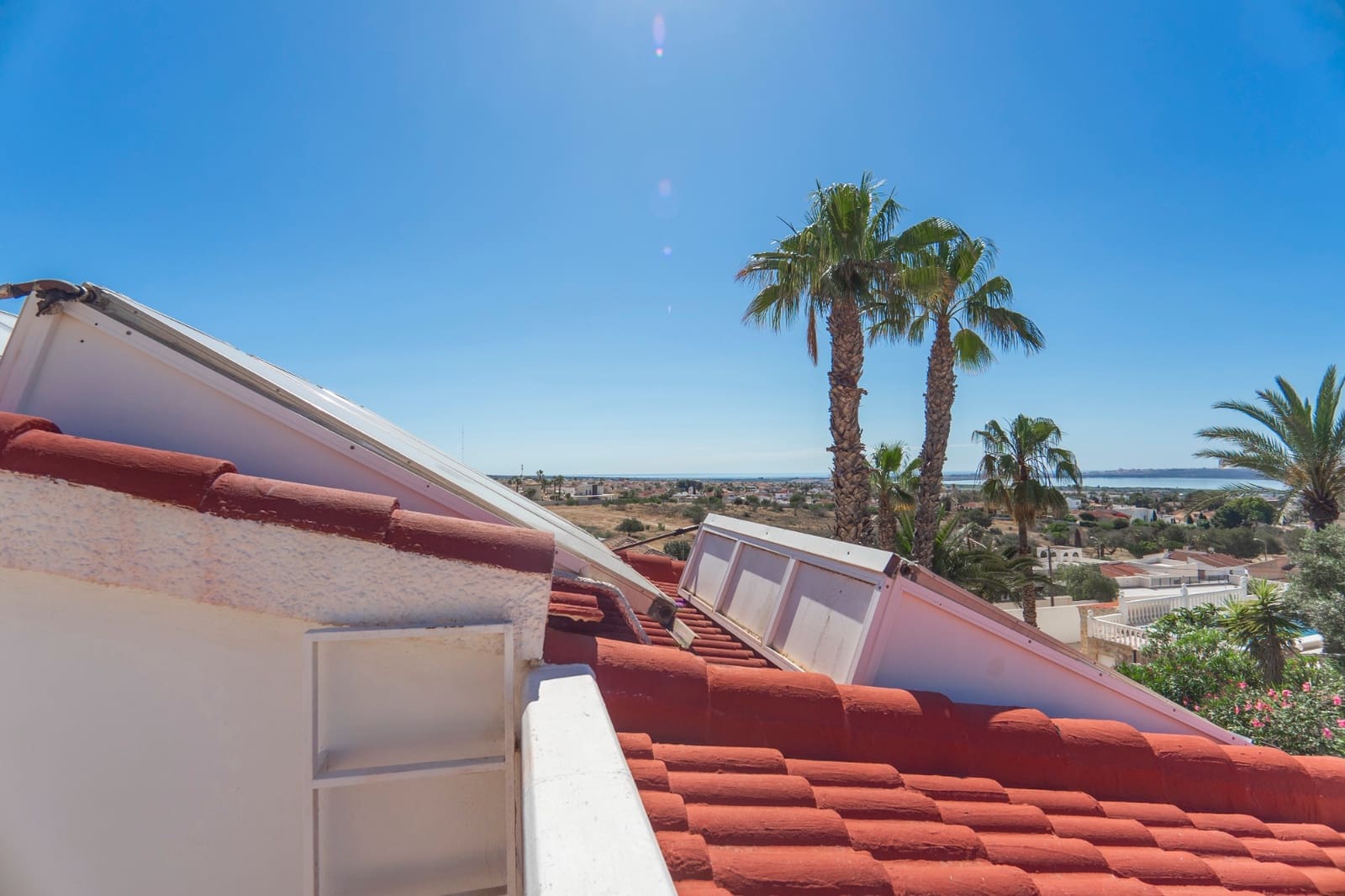 Chalet de 2 habitaciones en Ciudad Quesada en venta con piscina - 430.000 € (Ref: 8905834)