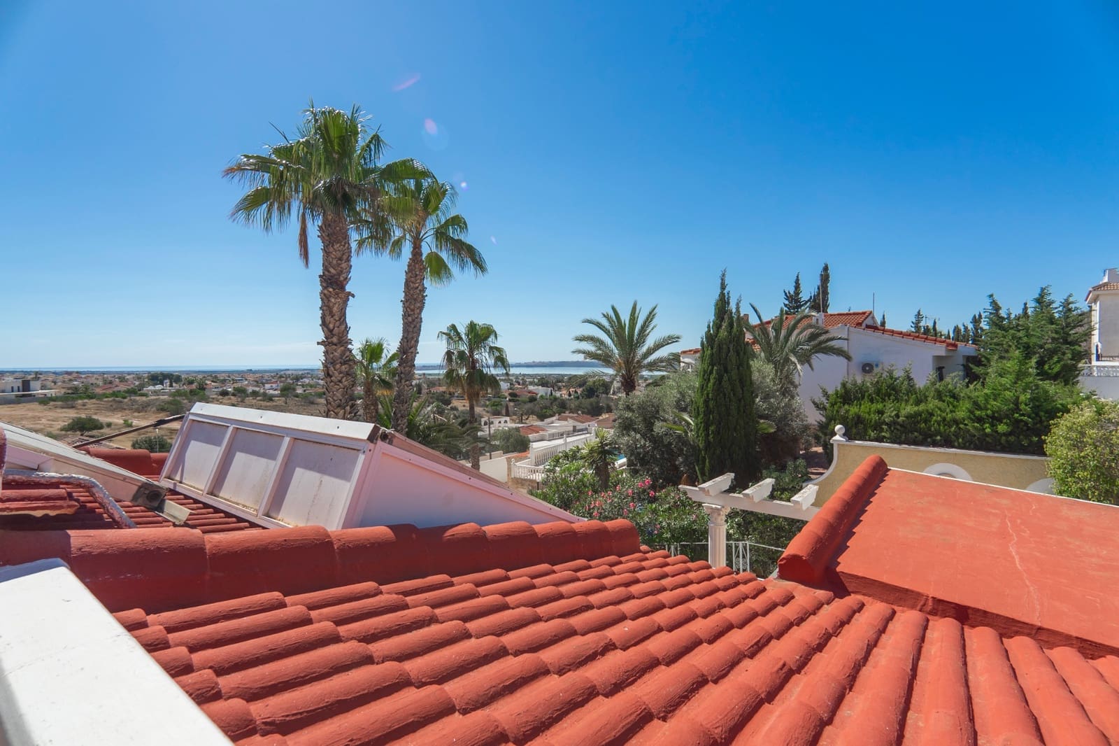 Chalet de 2 habitaciones en Ciudad Quesada en venta con piscina - 430.000 € (Ref: 8905834)