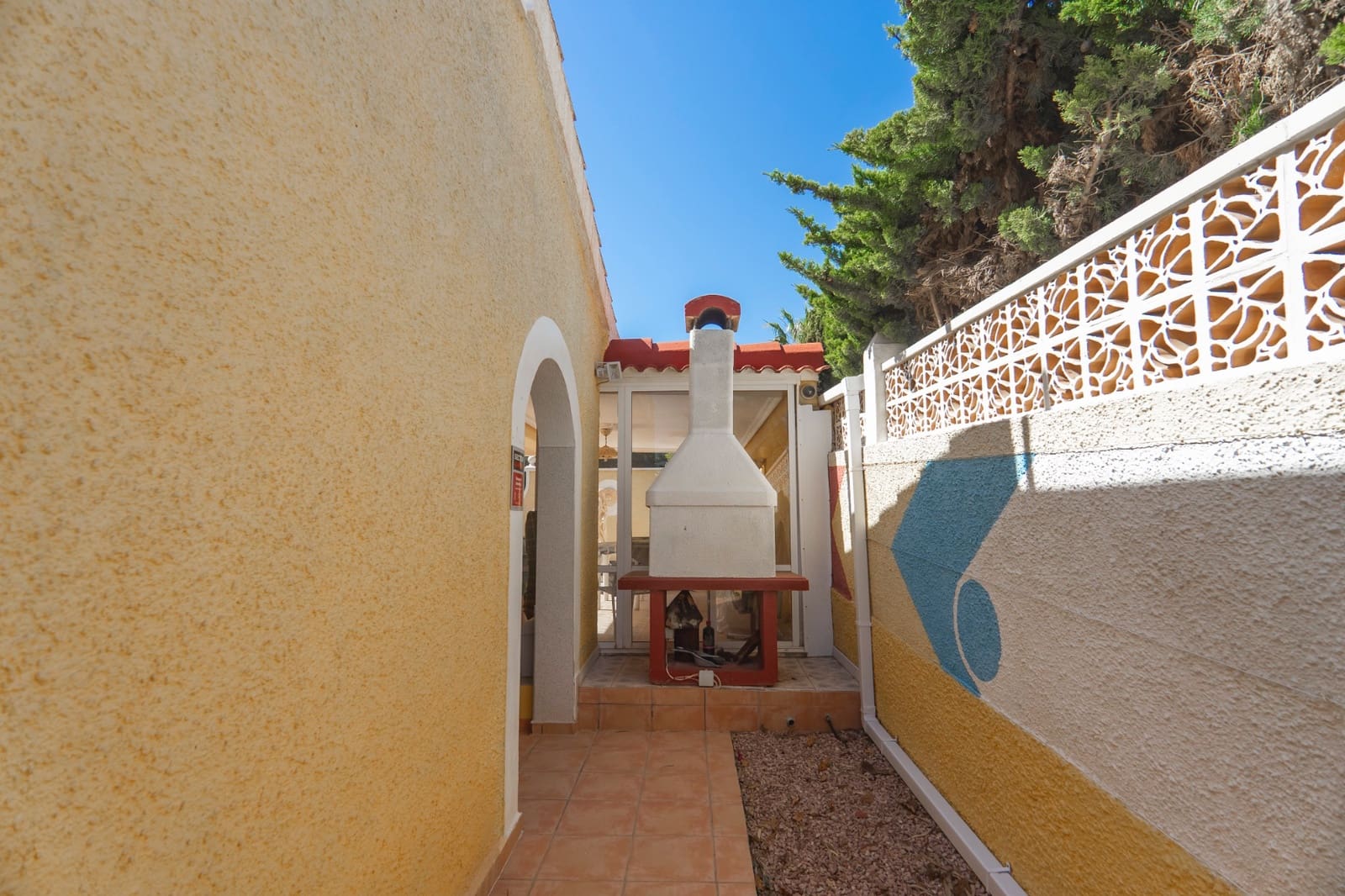 Chalet de 2 habitaciones en Ciudad Quesada en venta con piscina - 430.000 € (Ref: 8905834)