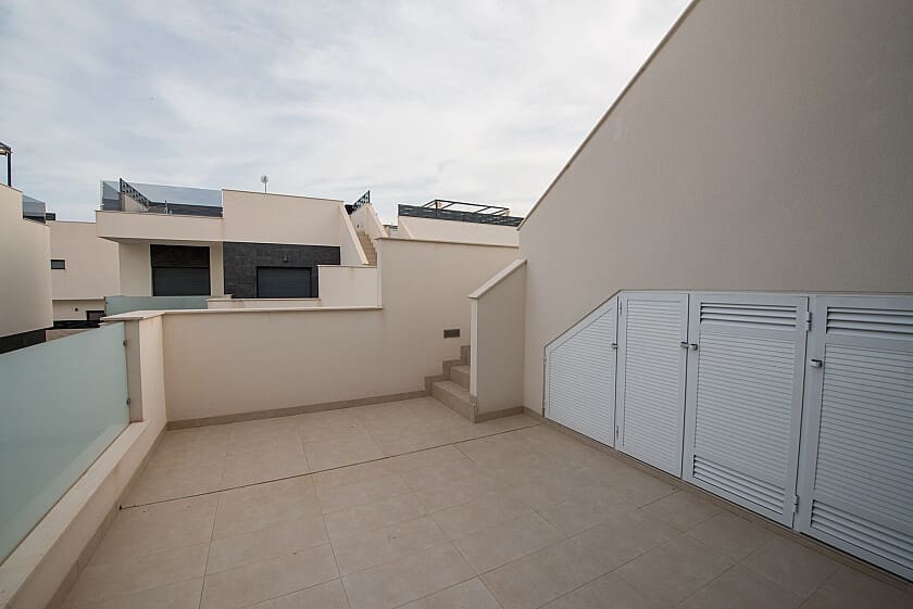 3 soveværelse Semi-Rækkehus til salg i Benijofar med swimmingpool - € 375.000 (Ref: 8911455)