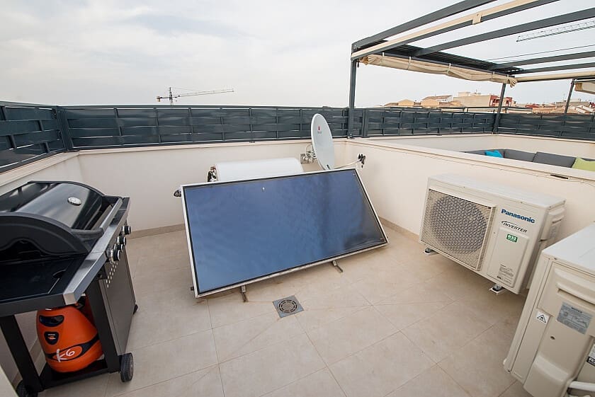 3 soveværelse Semi-Rækkehus til salg i Benijofar med swimmingpool - € 375.000 (Ref: 8911455)