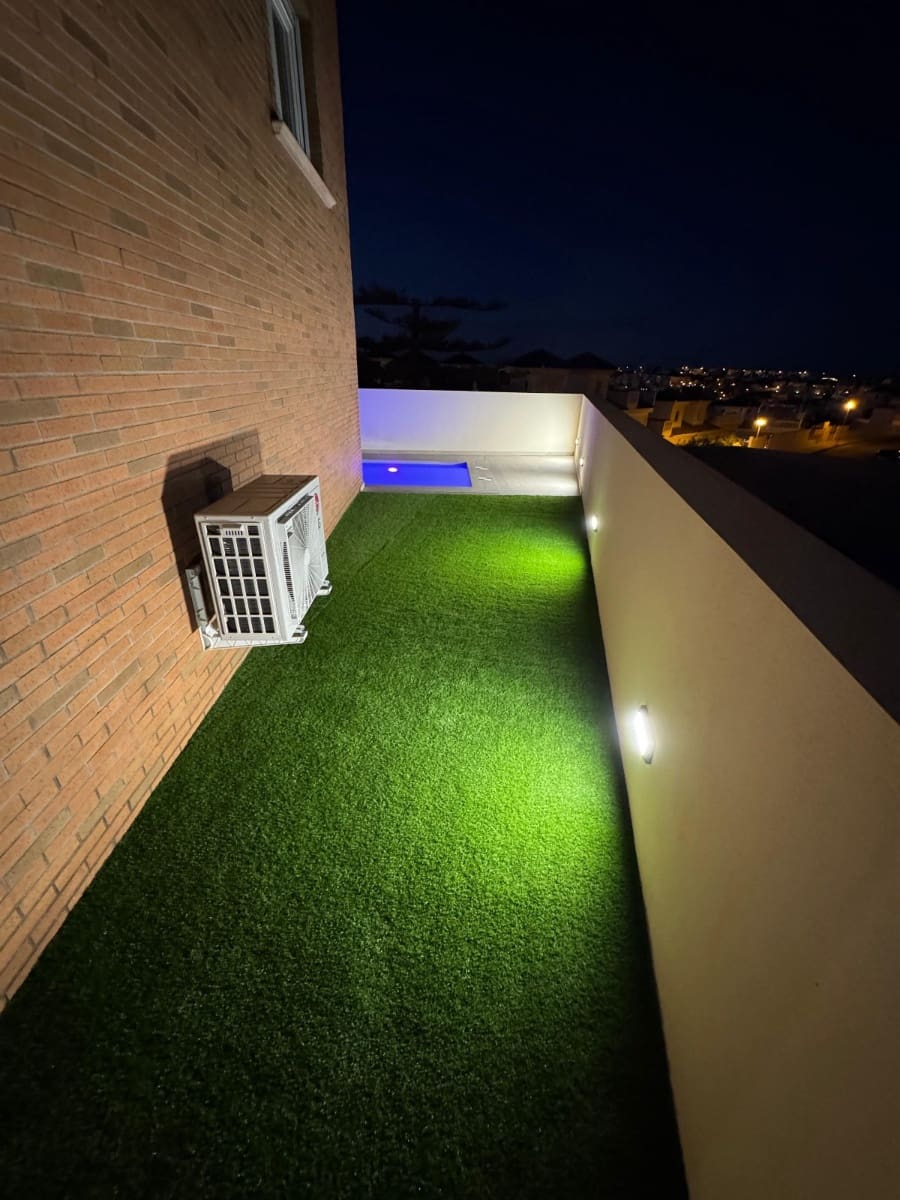 Chalet de 4 habitaciones en Ciudad Quesada en venta con piscina - 580.000 € (Ref: 8924599)