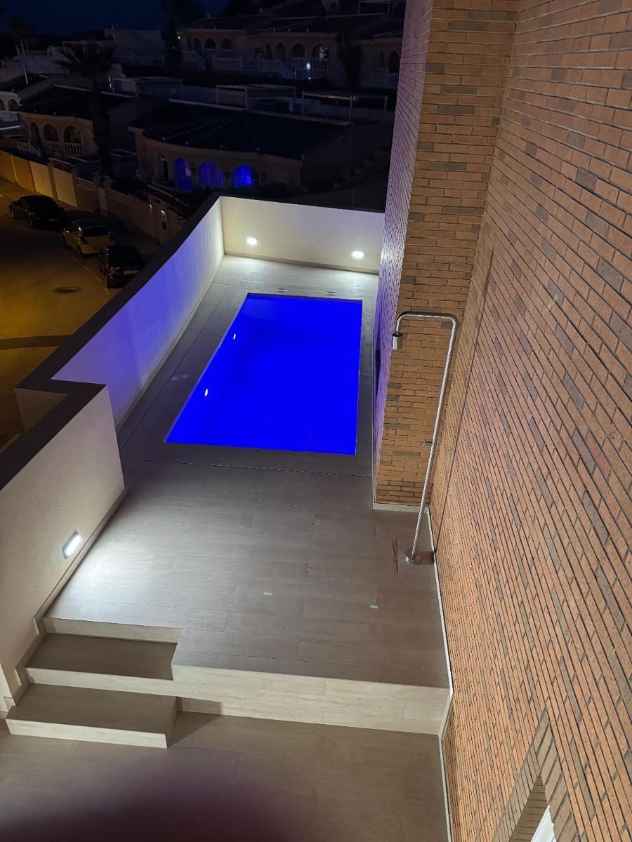 Chalet de 4 habitaciones en Ciudad Quesada en venta con piscina - 580.000 € (Ref: 8924599)