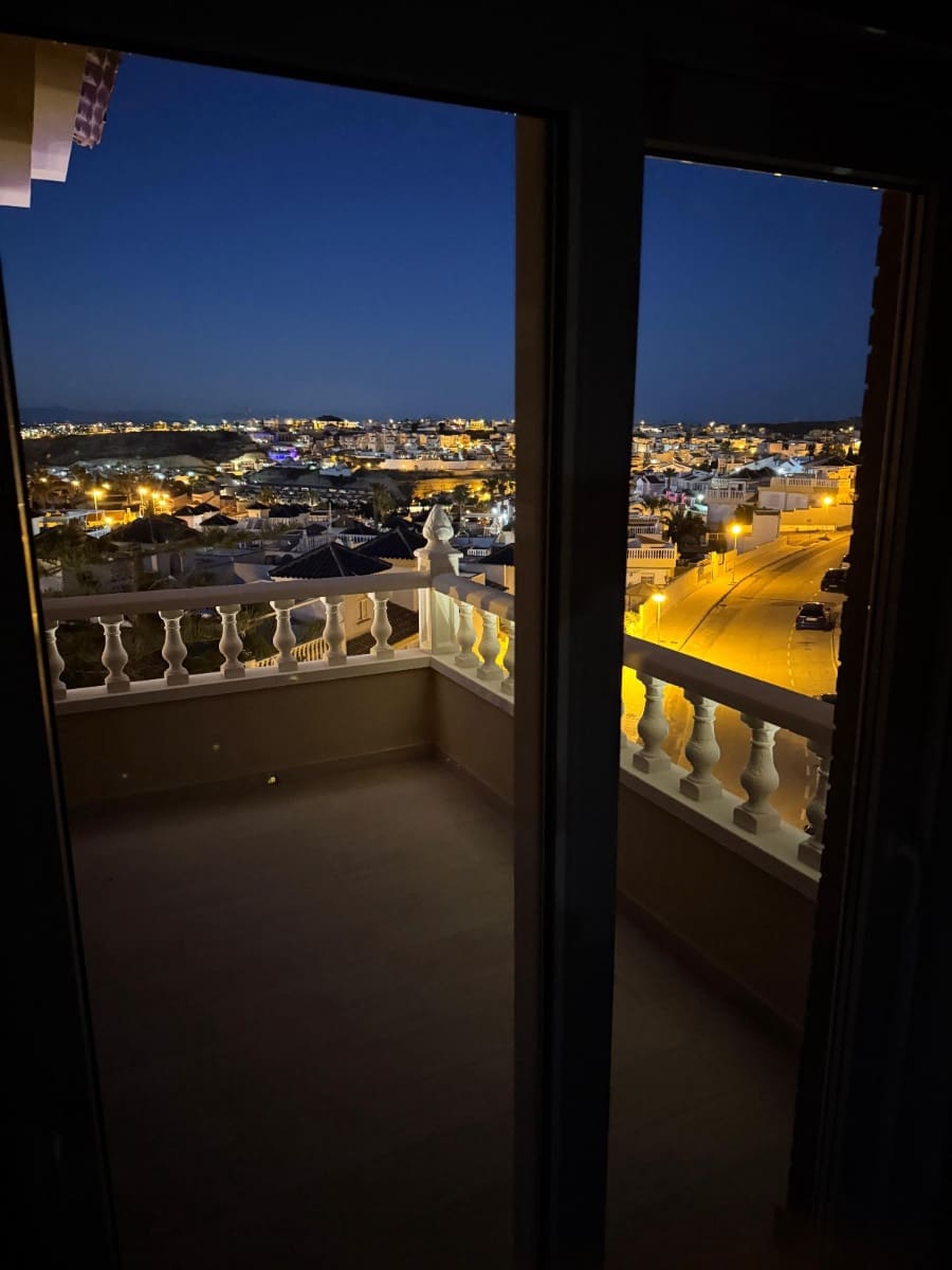 Chalet de 4 habitaciones en Ciudad Quesada en venta con piscina - 580.000 € (Ref: 8924599)