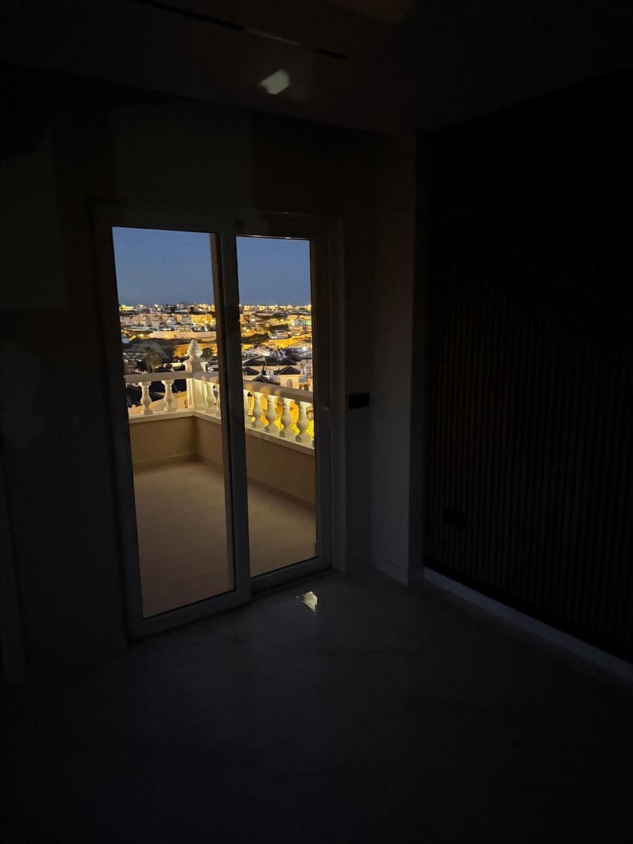 Chalet de 4 habitaciones en Ciudad Quesada en venta con piscina - 580.000 € (Ref: 8924599)