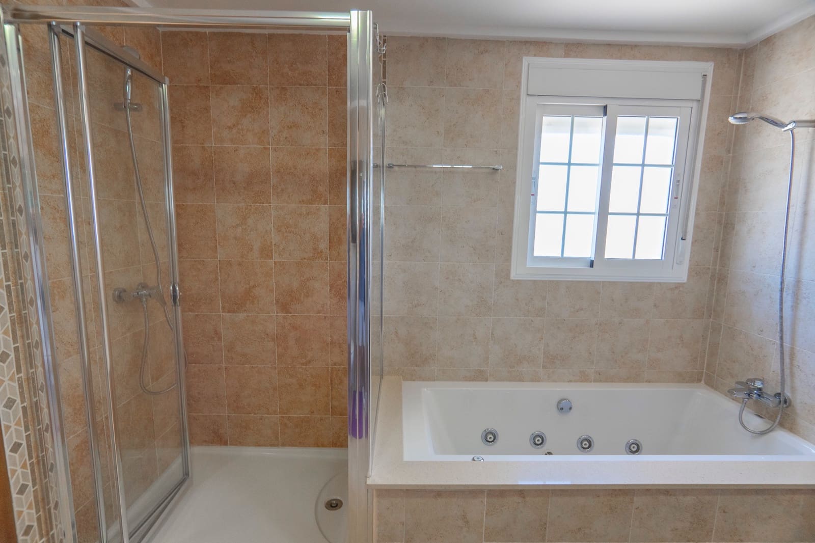 Chalet de 3 habitaciones en Ciudad Quesada en venta con piscina garaje - 749.000 € (Ref: 8928021)