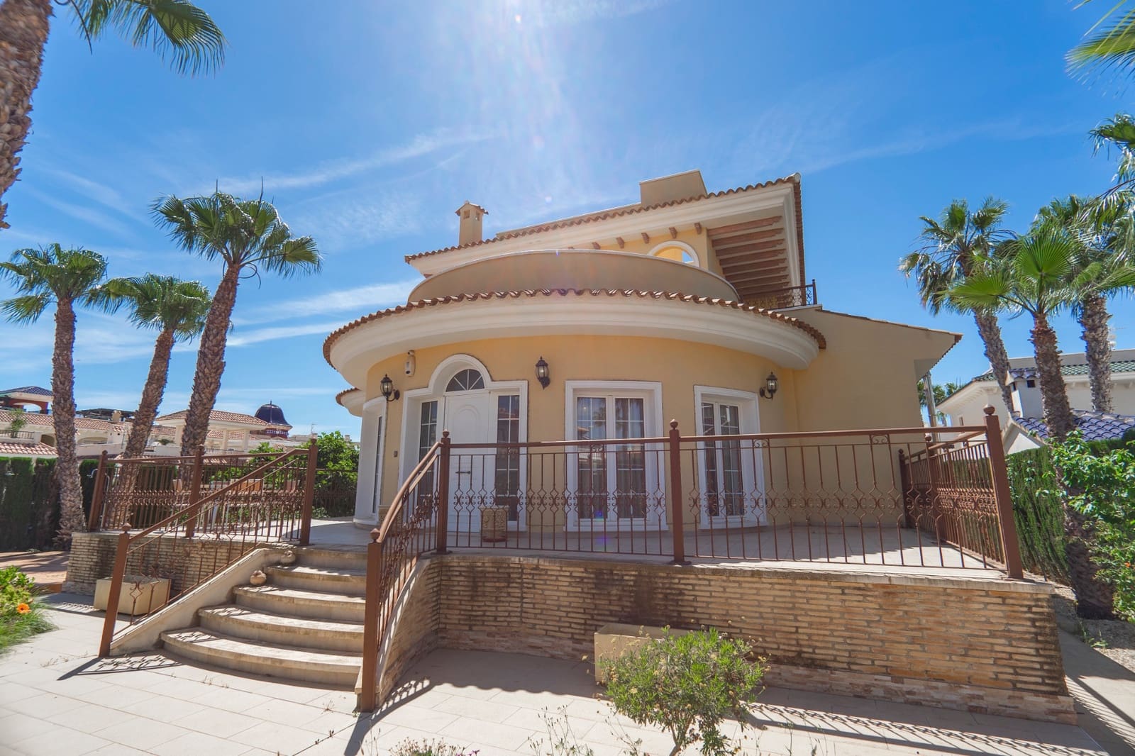 Chalet de 3 habitaciones en Ciudad Quesada en venta con piscina garaje - 749.000 € (Ref: 8928021)